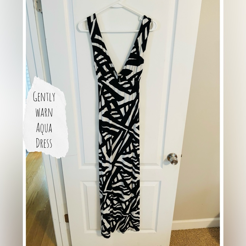 Aqua Beautiful and Sexy Maxi Dress